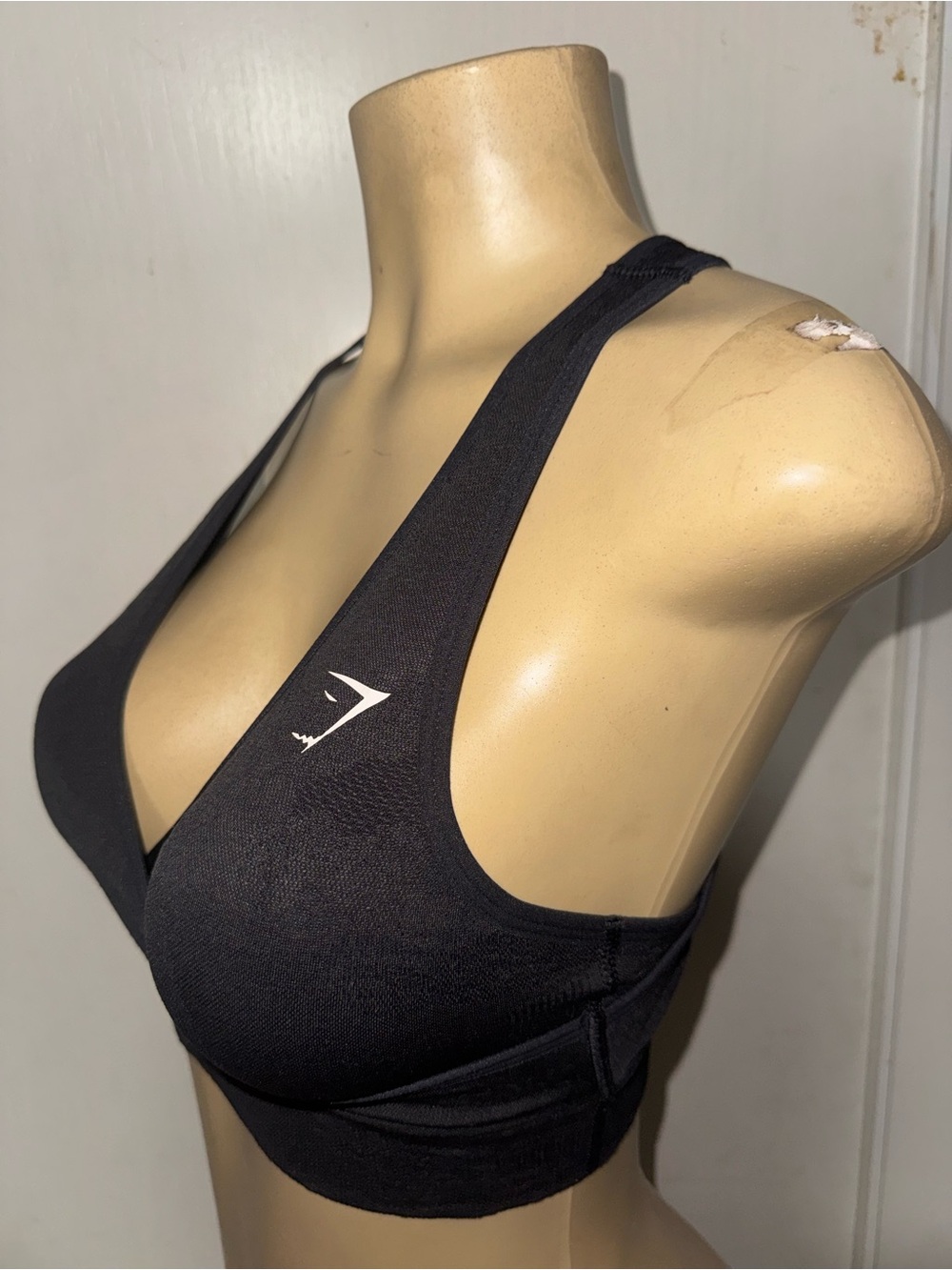 Gymshark Black Seamless V‑Neck Sports Bra